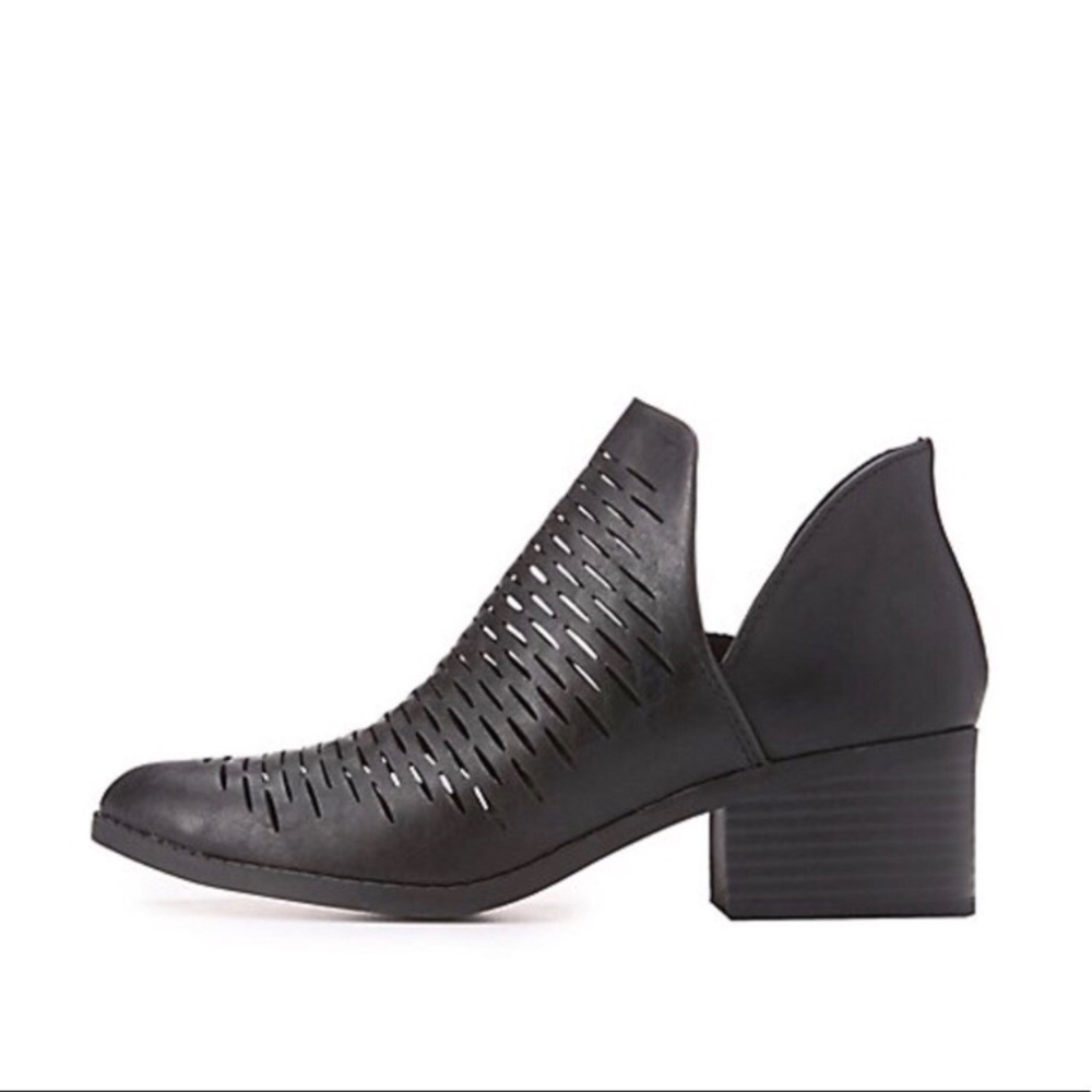 black laser cut pointed toe ankle bootie - Picture 4 of 5